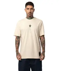 Camiseta MCD Especial Hope Travis Bomb Creme