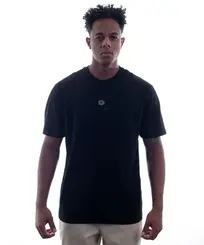 Camiseta Kayland Comfort Flores Texturizadas Preto
