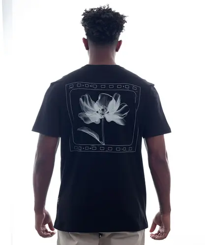 Camiseta Kayland Essential Flower x Ray Preto