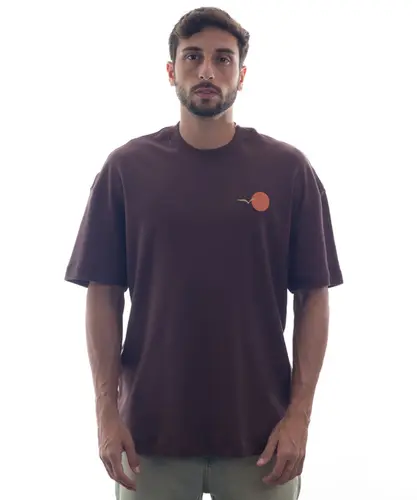 Camiseta Kayland Wide Costa Marinha Marrom Mogno