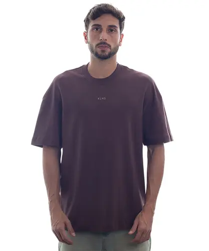 Camiseta Kayland Wide Key Marrom Mogno
