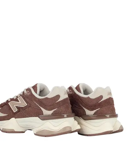 Tênis New Balance 9060 Marrom
