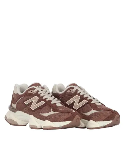Tênis New Balance 9060 Marrom