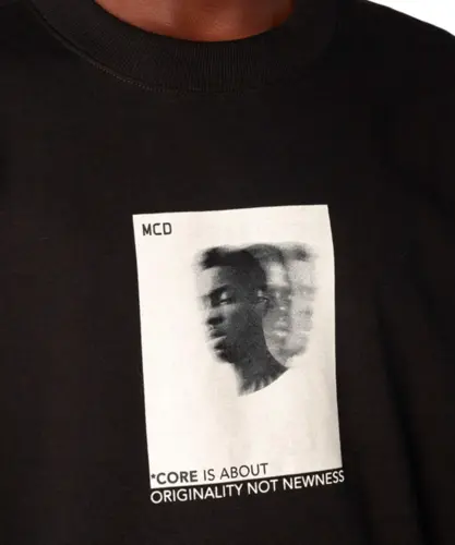 Camiseta MCD Box Fit Cut Black