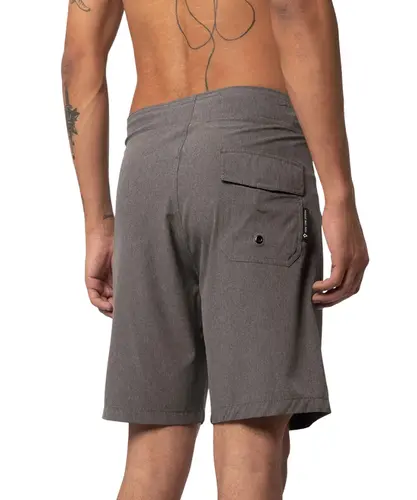 Boardshort MCD Liso Core Chumbo