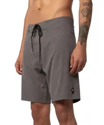 Boardshort MCD Liso Core Chumbo