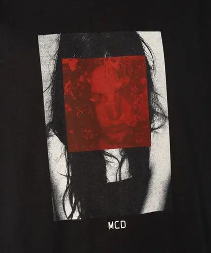 Camiseta MCD Regular Red Portrait Preto