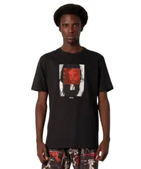 Camiseta MCD Regular Red Portrait Preto