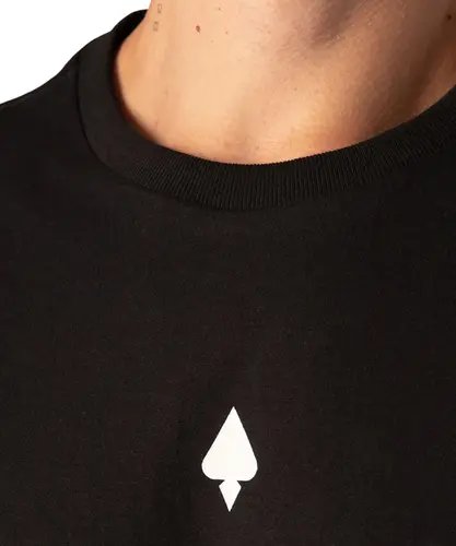 Camiseta MCD Regular Caveira Cromada Preto