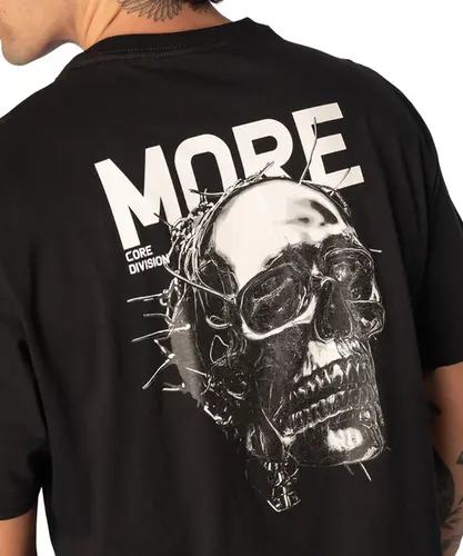 Camiseta MCD Regular Caveira Cromada Preto