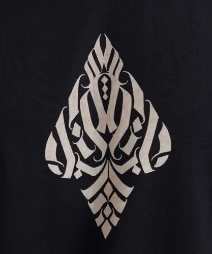 Camiseta MCD Regular Espada Caligrafiti Preto