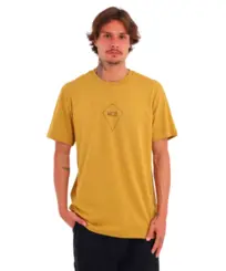 Camiseta MCD T-Shirt Regular More Core Division Relev Mostarda Bronze