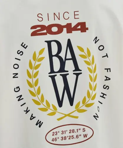 Camiseta Baw Oversized Classy Off White