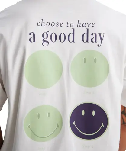 Camiseta Baw Regular Steps Baw X Smiley Off White