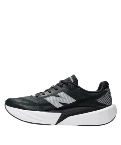 Tênis New Balance Fuelcell Rebel V5 Preto e Branco