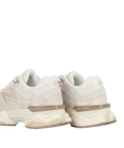 Tênis New Balance 9060 Bege