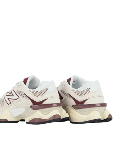 Tênis New Balance 9060 Bege Bordo