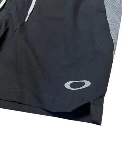 Bermuda Oakley Blade Pro Tech Trunkshorts 18 Preto