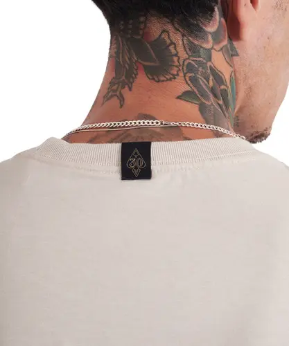 Camiseta MCD Regular As De Espada Bege Poeira