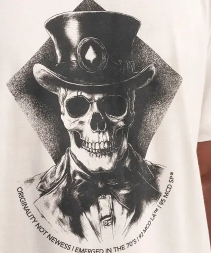 Camiseta MCD Regular Caveira Cartola Bege Poeira