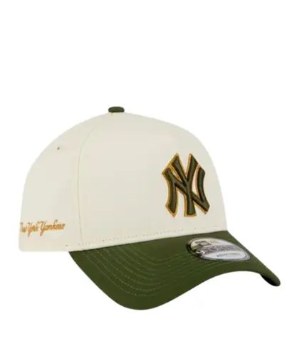 Boné New Era 940AF Q126 New York Yankees Metallic Off White