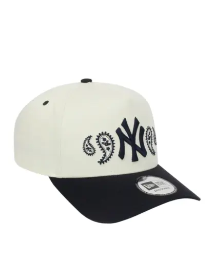 Boné New Era 9Forty New York Yankees Paisley Off White