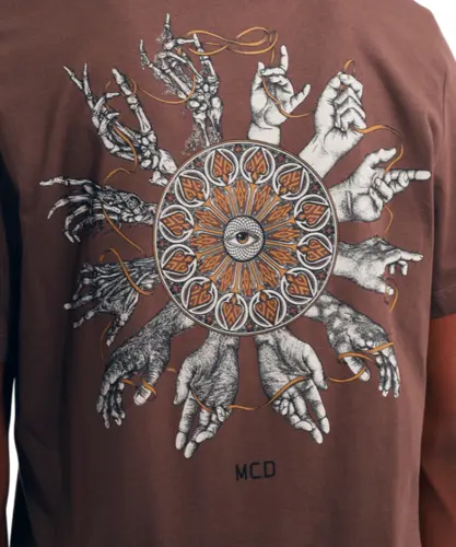 Camiseta MCD Ciclo Mãos Marrom