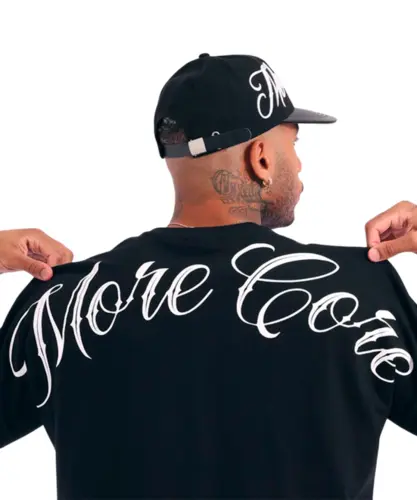 Camiseta MCD Especial Manga Japonesa Lettering Preto