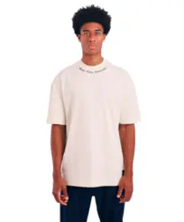 Camiseta MCD Box Fit Santa Off White