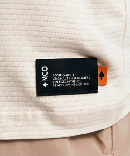 Camiseta MCD Box Fit More Core Off White
