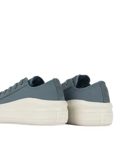 CHUCK TAYLOR ALL STAR MOVE
