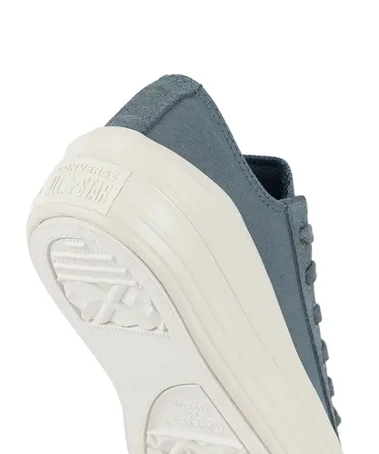 CHUCK TAYLOR ALL STAR MOVE