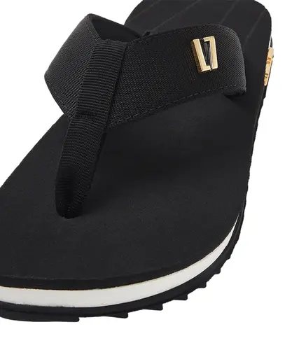 Chinelo Kenner Kivah L7