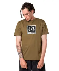 Camiseta DC Shoes Manga Curta Square Star Camo Fill - Verde