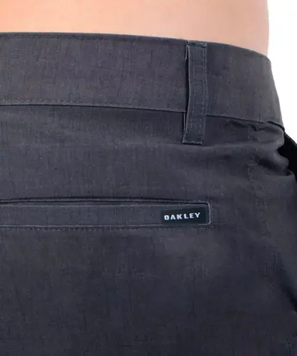 BERMUDA MASC MOD OAKLEY HYBRID SHORT