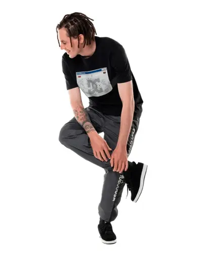 Camiseta DC Shoes Manga Curta Desktop - Preto