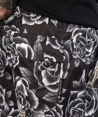 SHORTS UTILITY CAVEIRAS E ROSAS