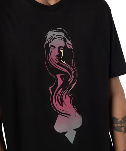 Camiseta MCD Santa Desintegrando Preto