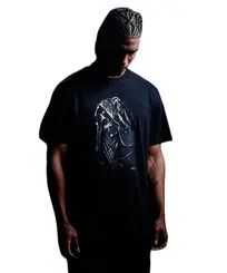 T-Shirt MCD Regular Santa Dourada - Preto