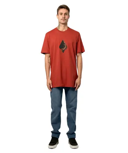 Camiseta Regular MCD Espada Líquida Vinho Dragon