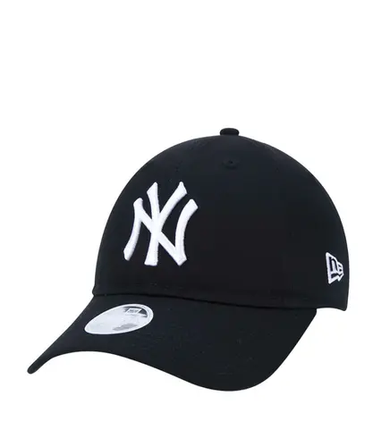 Boné New Era Feminino 9Twenty Strapback MLB New York Yankees Aba Curva Preto