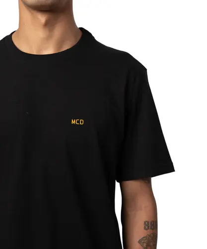 Camiseta Regular MCD Caveira Dourada Preto