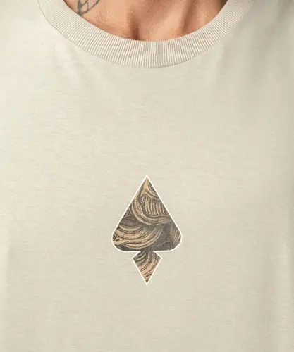 Camiseta Regular MCD Leviathan Pipa - Branco